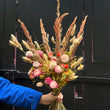 Charger l'image dans la galerie, bouquet de fleurs séchées coloré écoresponsable livraison à paris