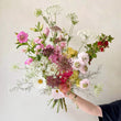 Charger l'image dans la galerie, bouquet de fleurs écoresponsable et champagne en livraison