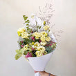 Charger l'image dans la galerie, bouquet de fleurs écoresponsable livré à paris à vélo