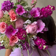Charger et lire la vidéo dans la visionneuse de la Galerie, bouquet fête des mères avec pivoines, godetias, roses de jardin