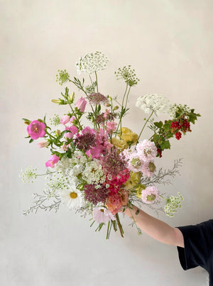 bouquet de saison champêtre livraison paris avec champagne