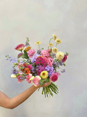 bouquet coloré avec des fleurs des champs