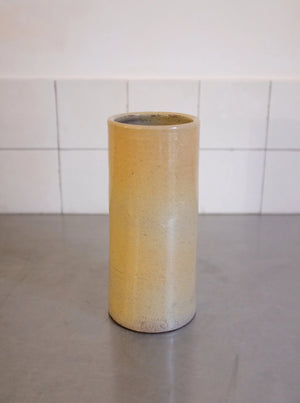 vase beige rustique en céramique fait main